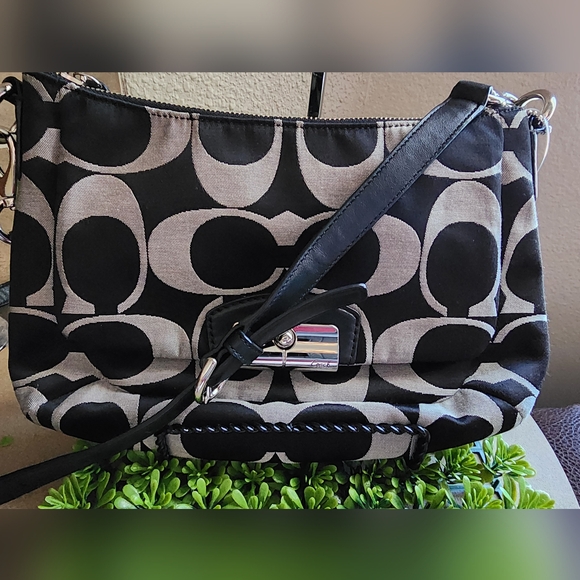 NWOT Coach Kristin Signature Black Crossbody Satchel - Picture 2 of 12